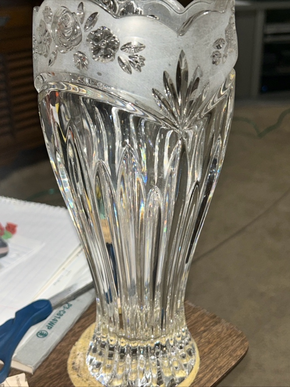 VTG Oneida Crystal Southern Garden 10” Flower Vase Frosted Etched Pressed Glass